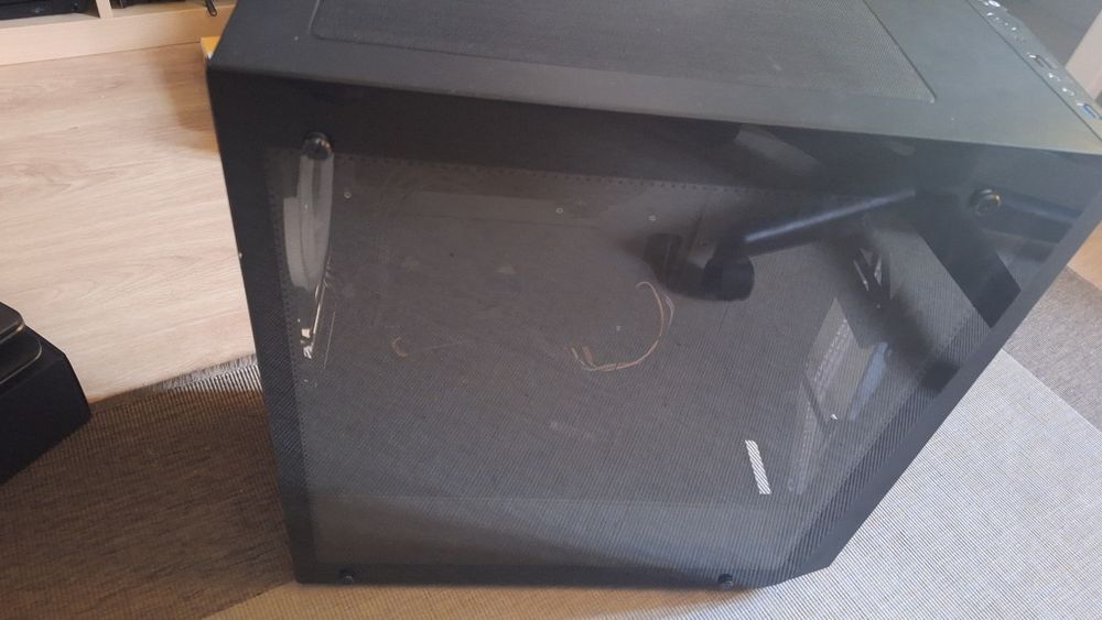 Caixa de PC Aorus