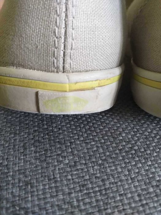 Trampki marki Vans w kolorze beżowym