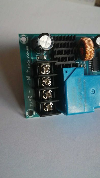 Контроллер заряда аккумуляторной батареи XH-M604