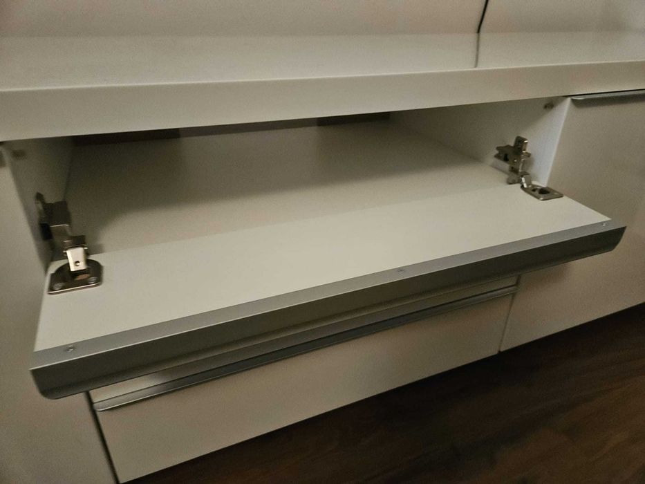Duża szafka pod TV Ikea BESTA BURS_