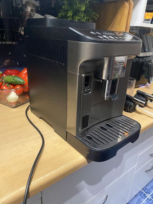 Ekspres delonghi magnifica evo