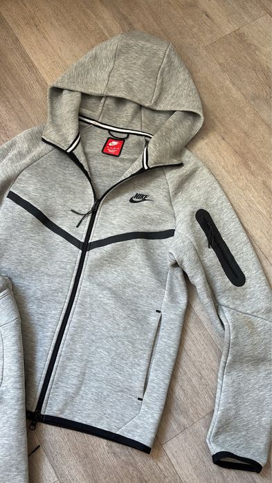 Nike Tech Fleech