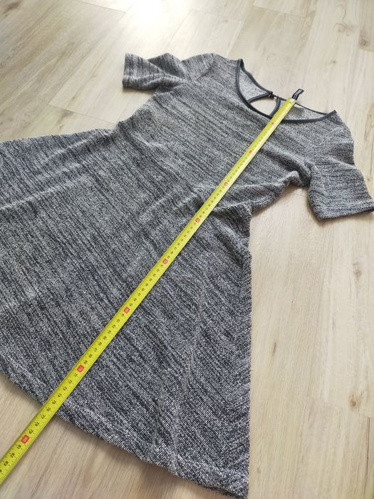 Sukienka marki H&M