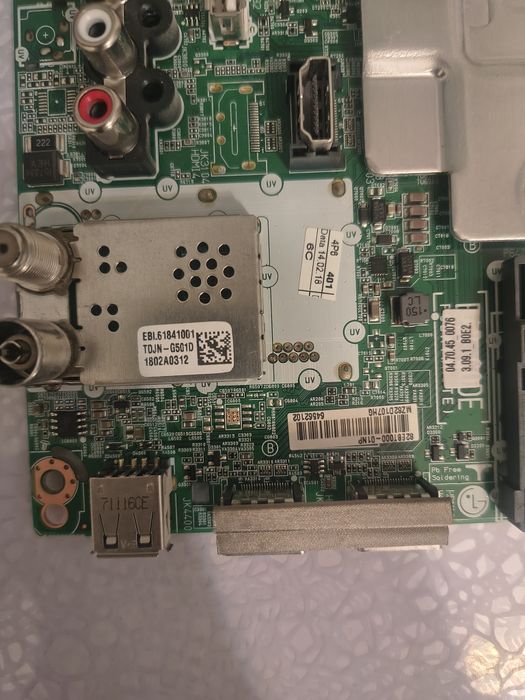материнську плату (Main Board) для телевізорів LG