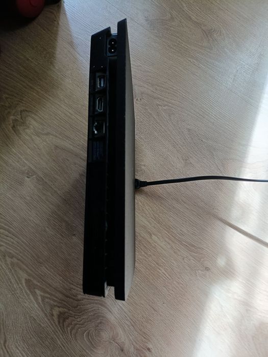Playstation 4 slim 500 gb без геймпада