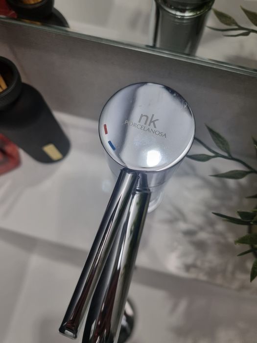 Torneira misturadora (Porcelanosa)