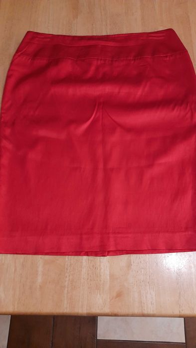 czerwona spódnica z podszewką