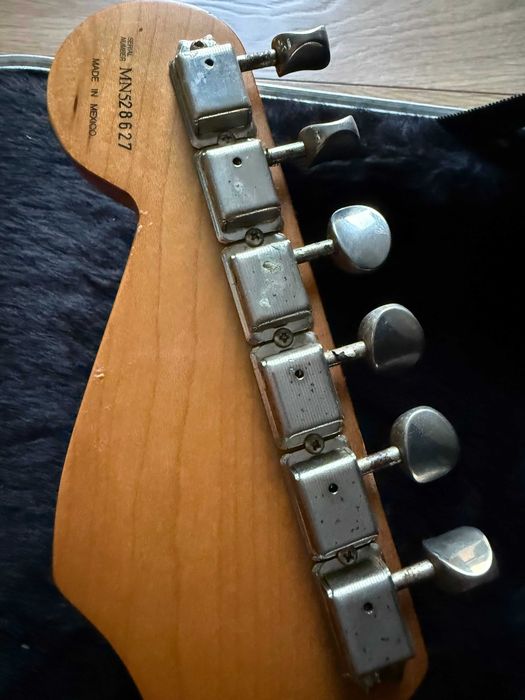 Guitarra Elétrica Fender Stratocaster Special, Maple Fingerboard, Black