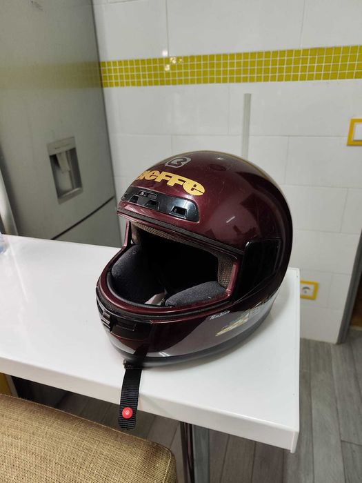Capacete Bieffe Ler anuncio