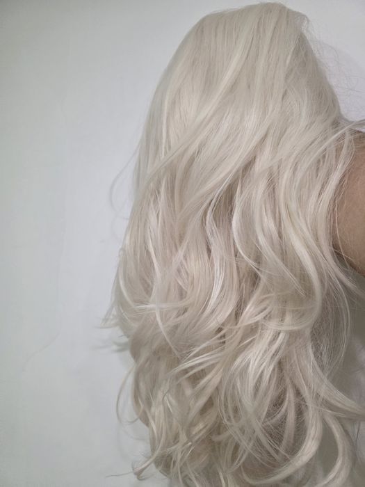 Peruca Longa Ondulada - Loira Clara