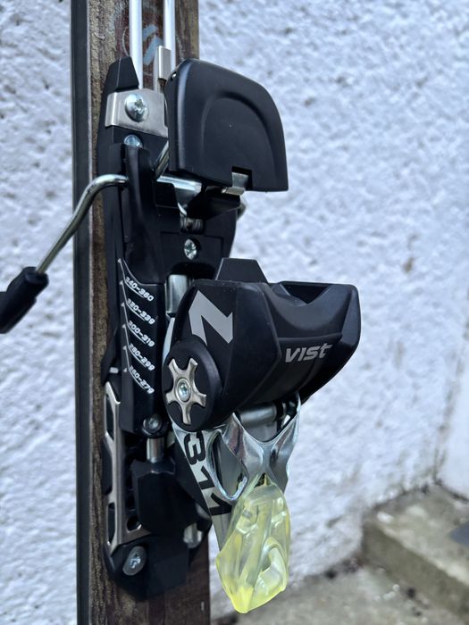 Nowe narty SnowRider dł. 163 cm