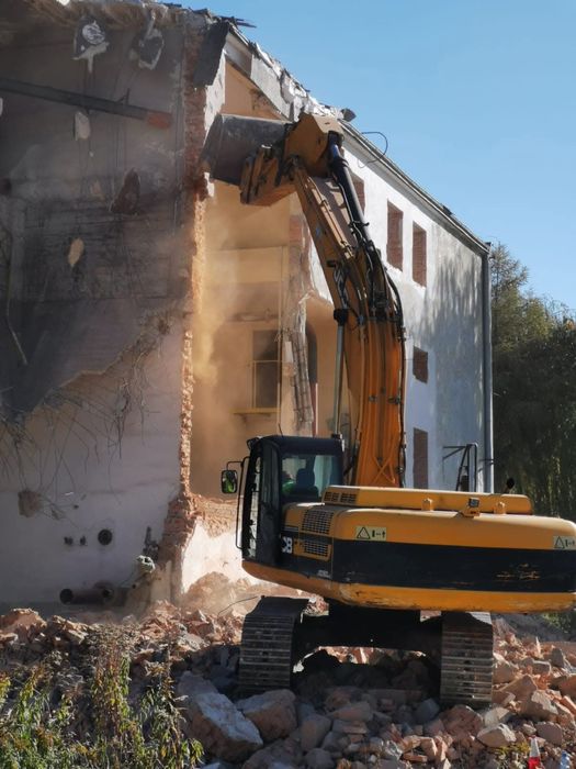 Wyburzenia, prace ziemne, utwardzenia, wycinki drzew  i inne prace sprzętem ciężkim od 1989 Bielsko Biała Katowice Cieszyn Żywiec Wadowice Oświęcim