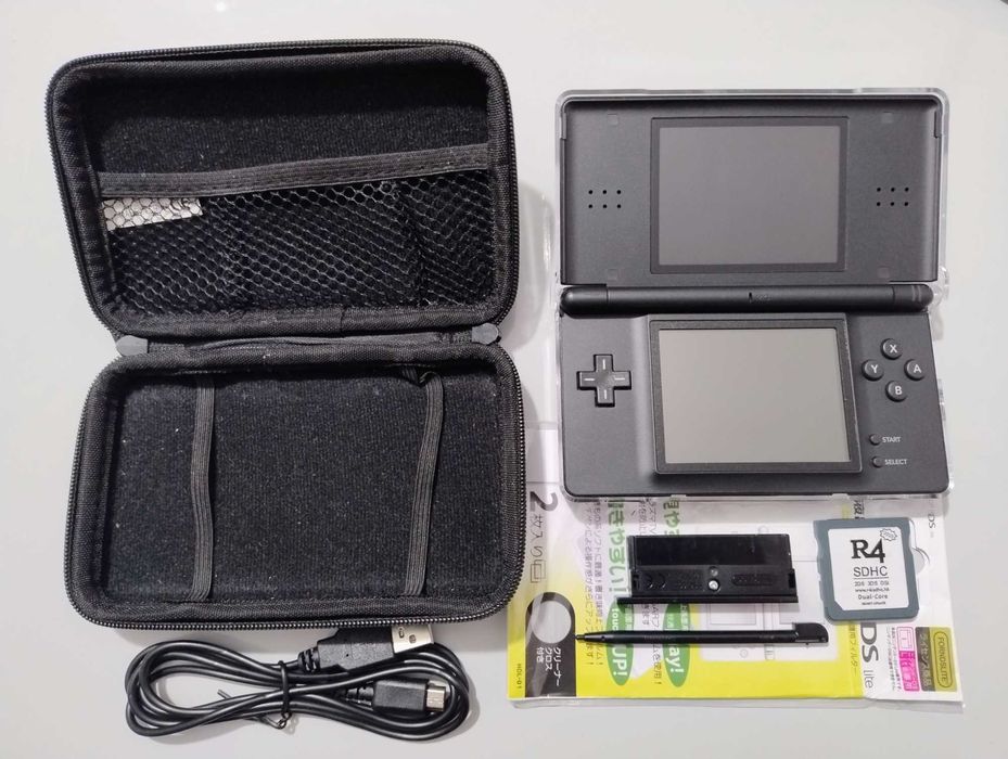 Nintendo DS Lite + Karta R4 + SD 16GB z ok 200 gier - TWiLight Menu++