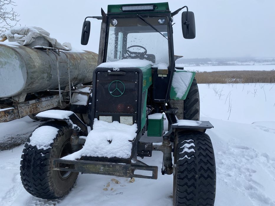 Трактор мтз 80.