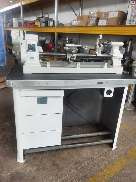 Torno mecânico LESTO usado