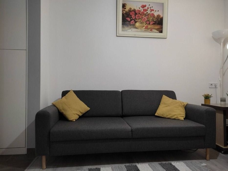 диван сірий нерозкладний IKEA GAMMALBYN