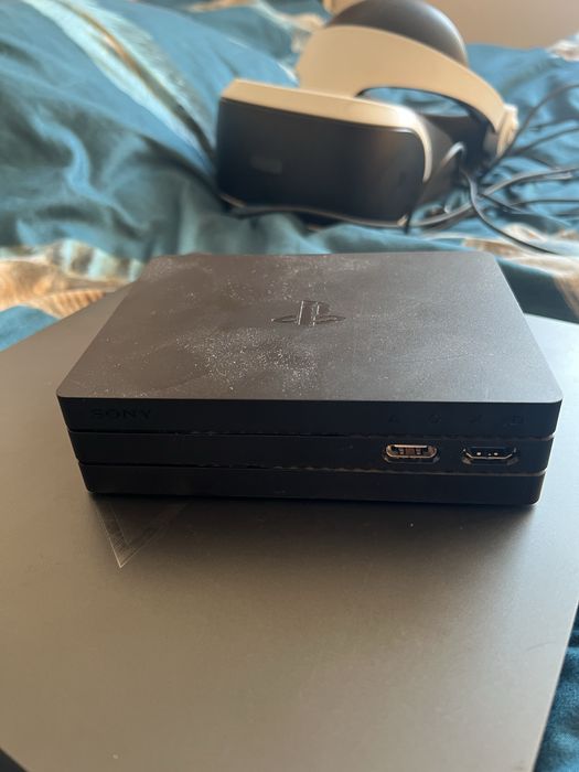 Konsola ps4 + PS VR