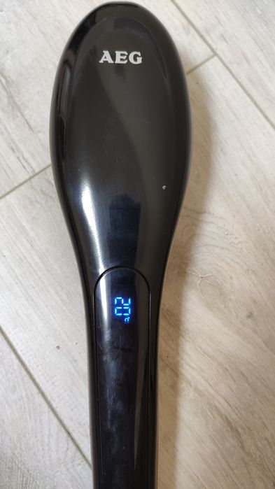 Щітка-вирівнювач / електрична щітка-стайлер AEG GB 5687