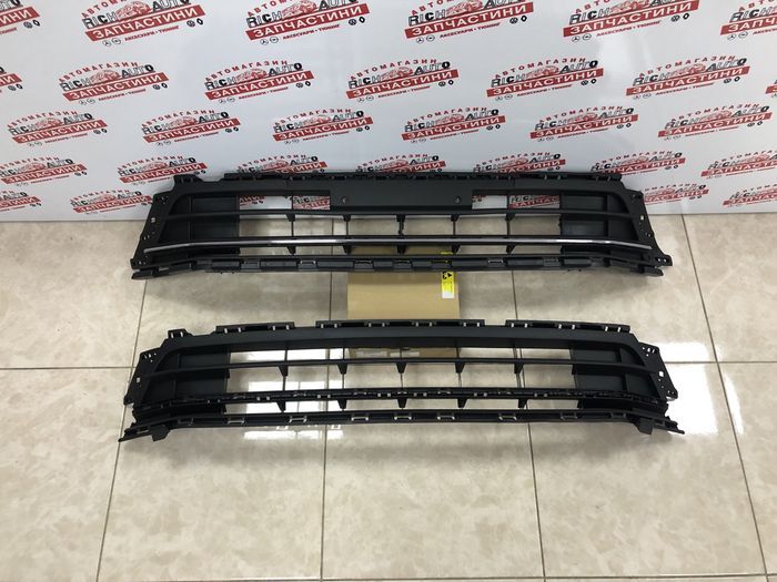 Решітка в бампер VW Jetta 6 USA