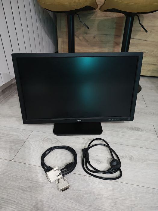 Monitor LG 24 cale FHD IPS bardzo dobry stan