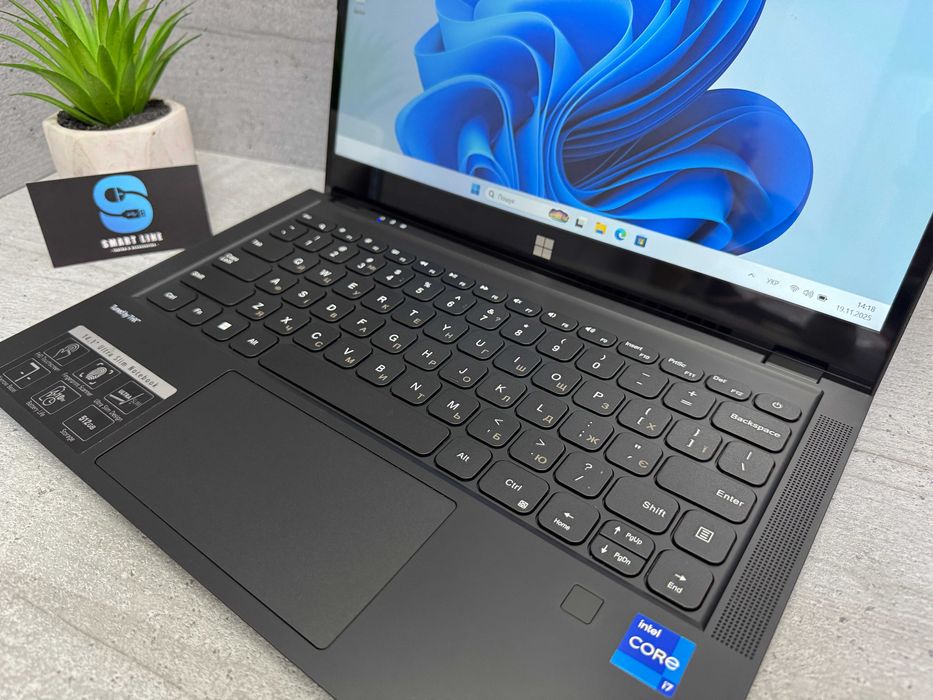 Сенсорний ноутбук Gateway GWTC71427-BK 14"/i7-1255U/256gb ssd/Iris Xe