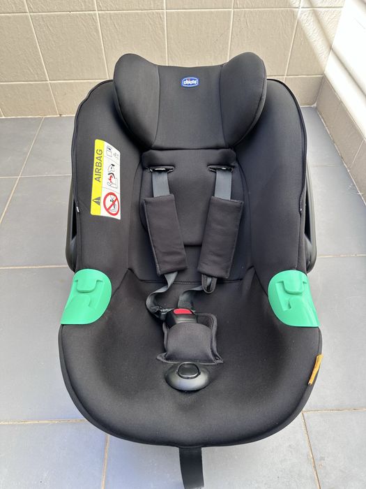 Duo Chicco carrinho de passeio, ovo e sistema de ISOFIX