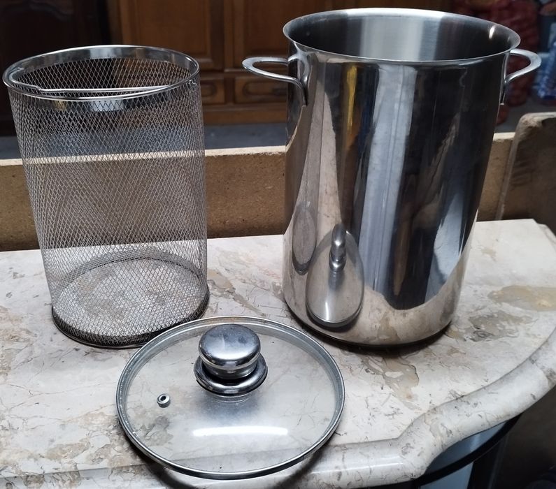 Panela em inox para fazer arroz ou massa