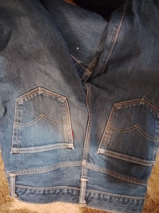 Джинсы Levis 28/30