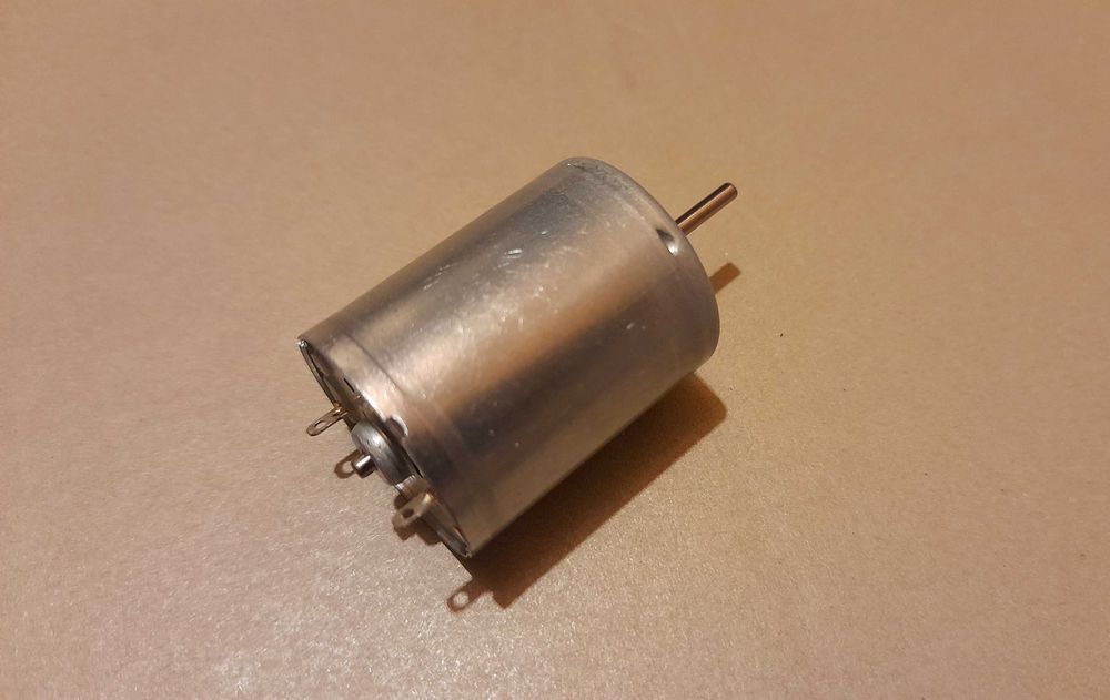 Silnik modelarski 12V, symbol:  RK-370CA-14420 BN081518 nowy