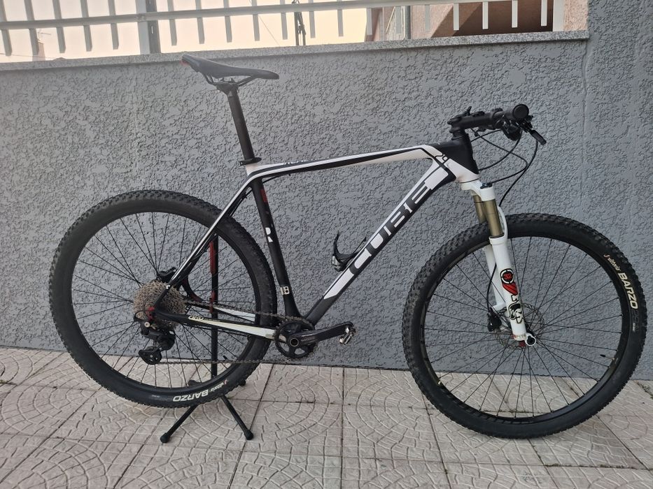 Bicicleta 29 BTT Carbono XL
