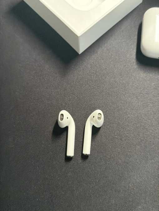 Pack Apple: iPhone SE 3ª Geração 128GB + AirPods 2ª Geração (Com Caixas e Fatura Worten)