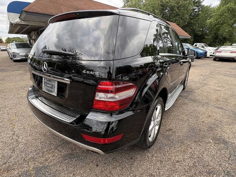 Mercedes-Benz M-Class ML 350      2011