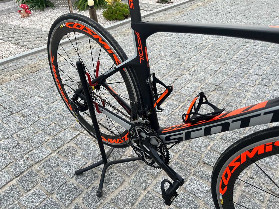 Scott Foil 30 - Carbono Aero com Rodas Mavic Cosmic
