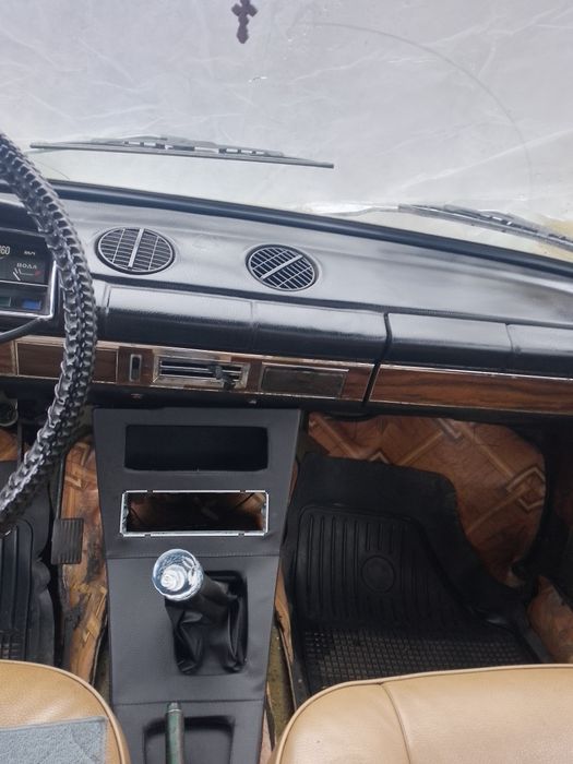 Продам ваз 2101 всі питання за номером телефону пишіть дзвоніть .