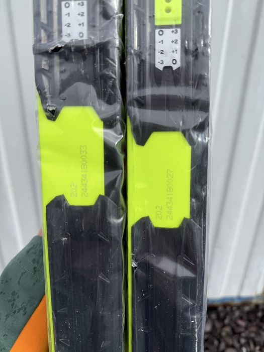 Класичні лижі Fisher нові