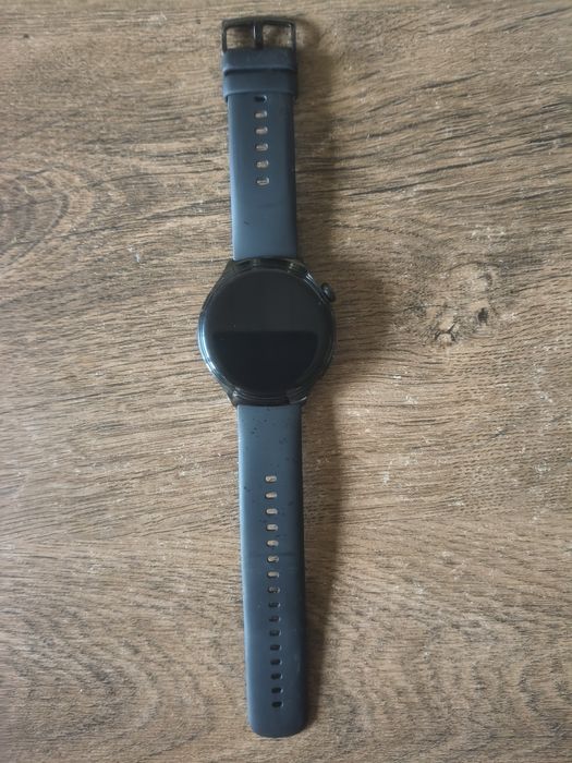 Na sprzedaż smartwatch Huawei watch 4