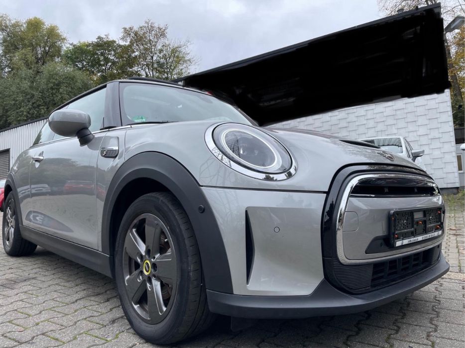 Mini Cooper SE, 100% Elétrico, de 2023, c/ teto panôramico e 26.500 km