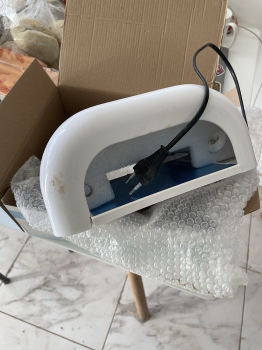 A dar Lâmpada  unha de gel