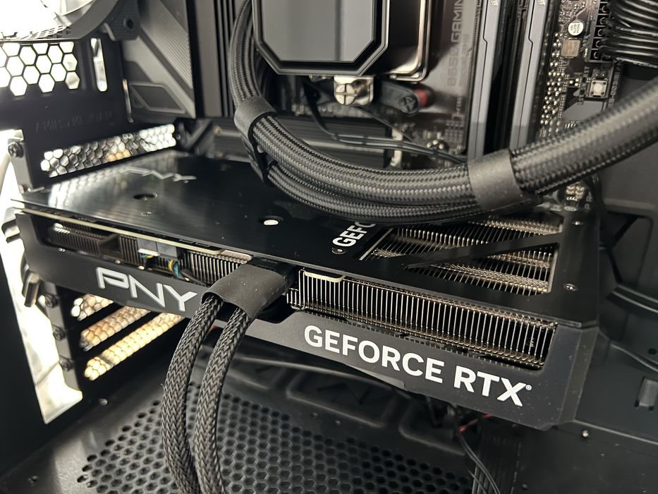 Vendo Nvidia RTX4070 Super64738287765123121