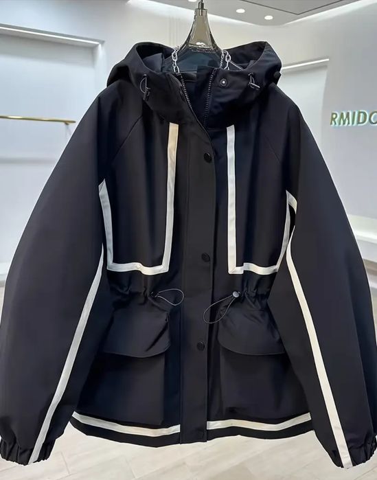 Трендова вітровка з підкладкою