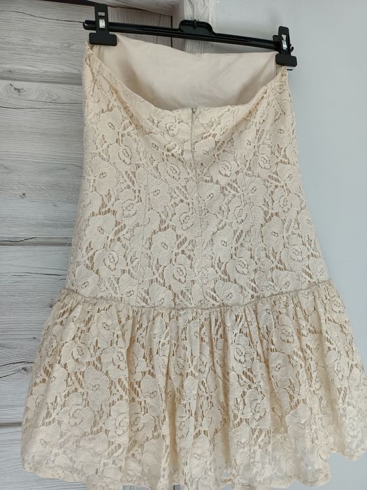 Kremowa sukienka boho Vero Moda