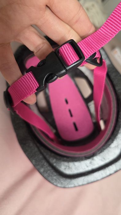 B-TWIN Kask dziecięcy różowy dla dziewczynki na rower hulajnoge rolki