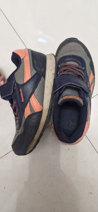 Buty reebok chłopięce 26 na jesień