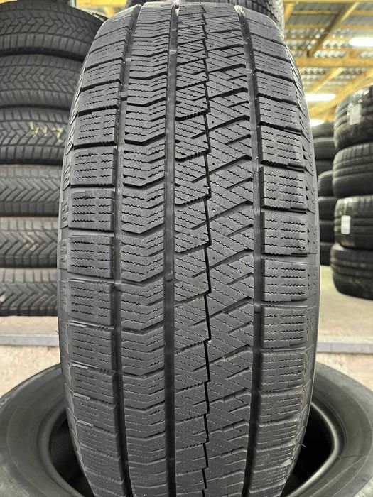 Шини вживані зимові 215/60 R17 BRIDGESTONE BLIZZAK VRX2