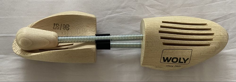 Формотримачі, вставки, розпірки, колодки для взуття