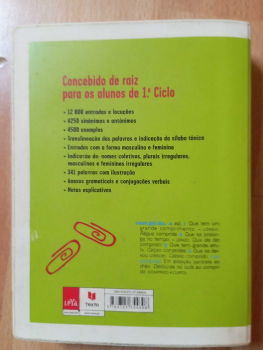 2 dicionários de Língua Portuguesa