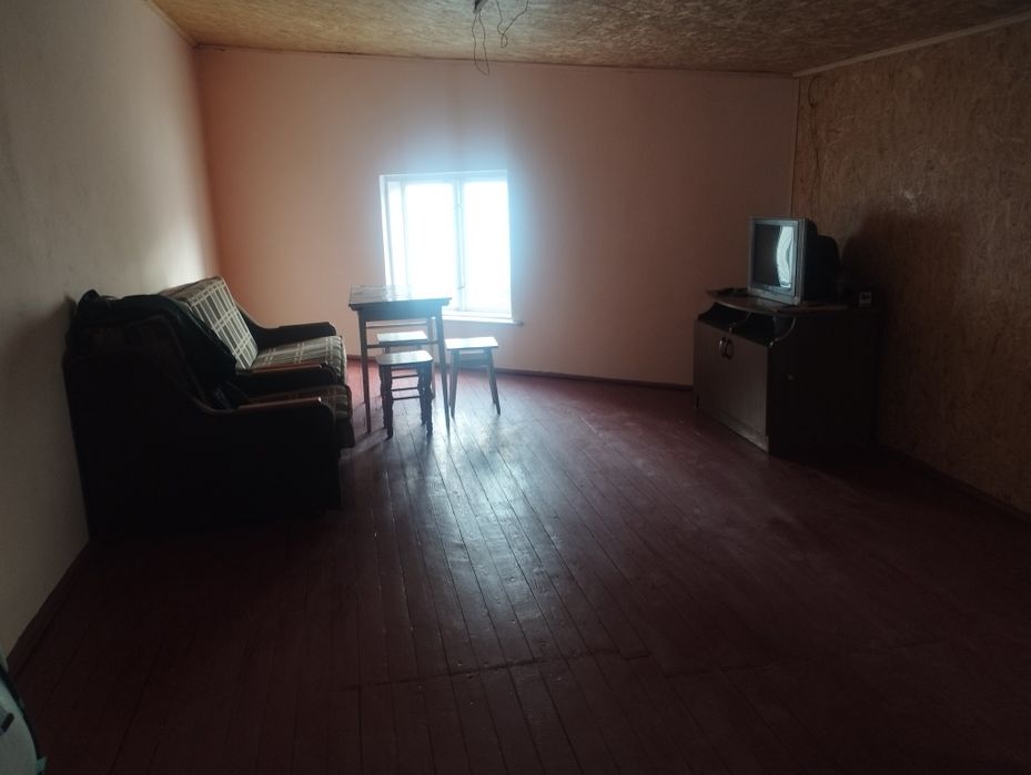 Продається двоповерховий гараж на вул. Довженка