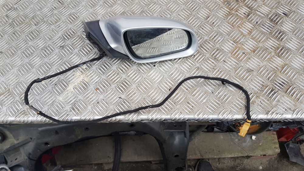 Audi A8 D3 Lusterko Prawe 16 Pin Ly7W Europa