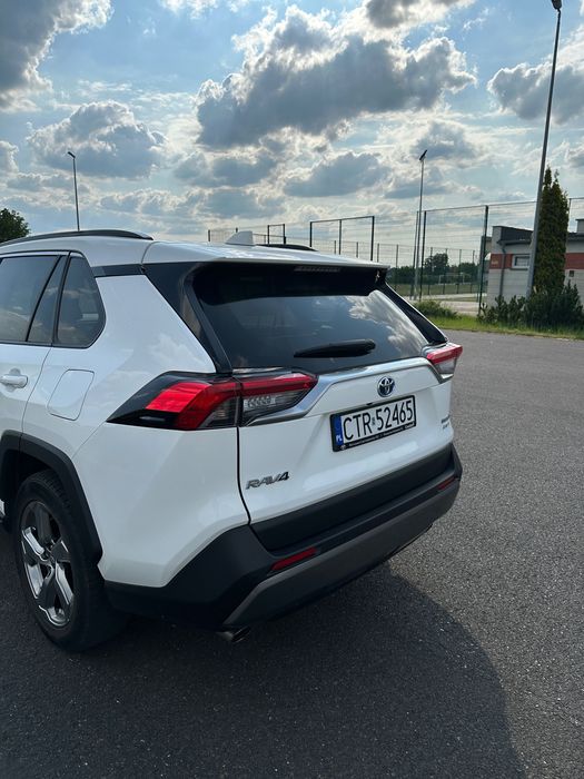 Samochód Toyota RAV4