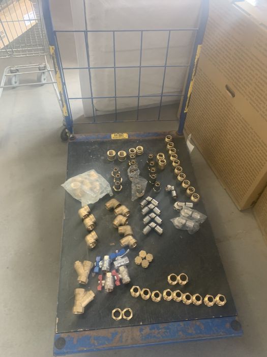 uslugi hydrauliczne Hydraulik awarie udrażnianiekanalizy mrożenie  rur